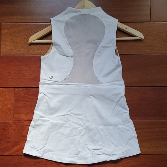 Lululemon - Picture 2 of 3